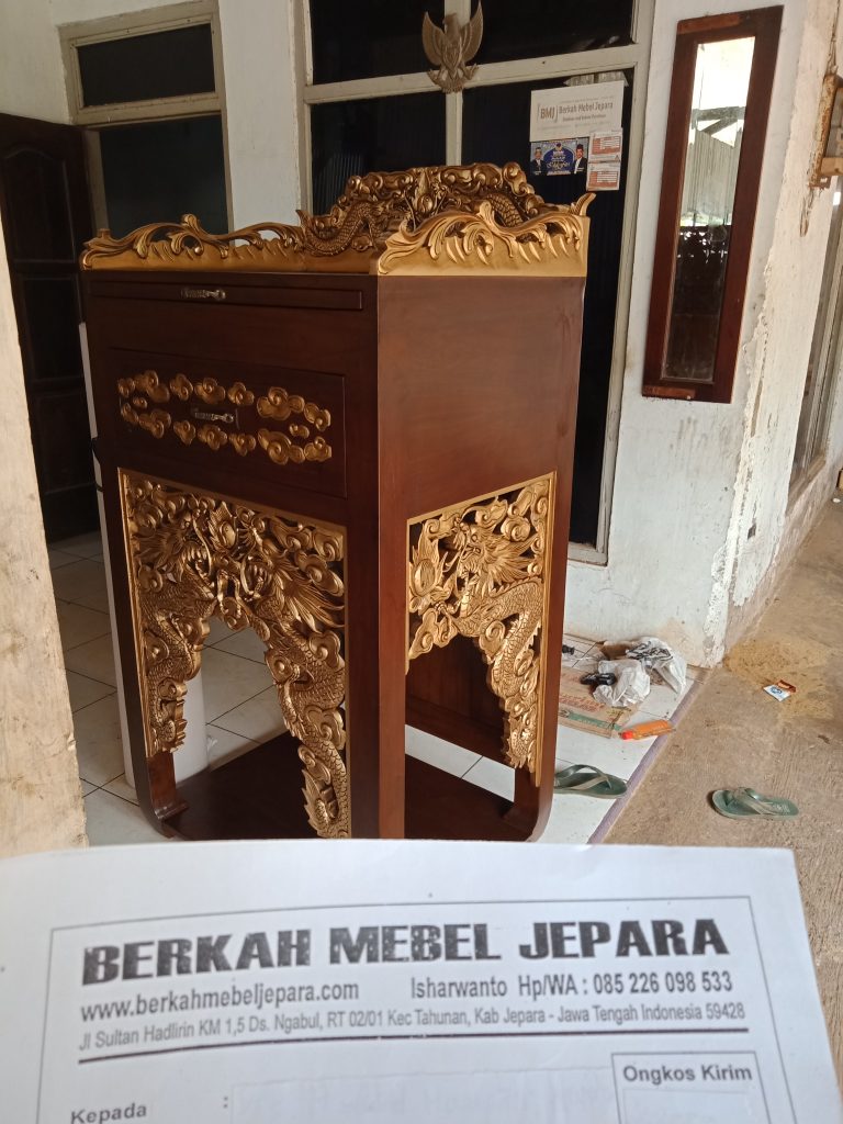 Meja Sembahyang Dewa