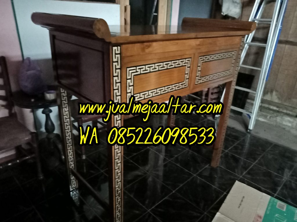 Meja Altar Sembahyang Minimalis